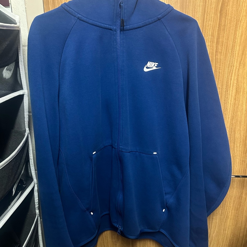 Nike Royal Blue Old Season Nike Tech